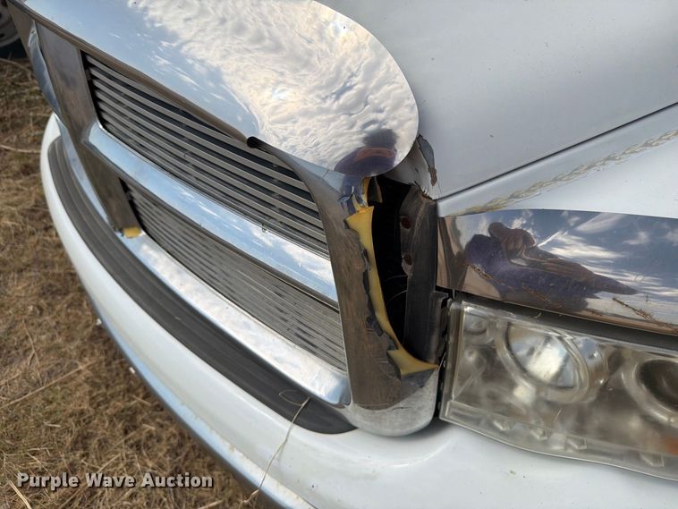image for item DV8612 2003 Dodge Ram 2500 Crew Cab pickup truck