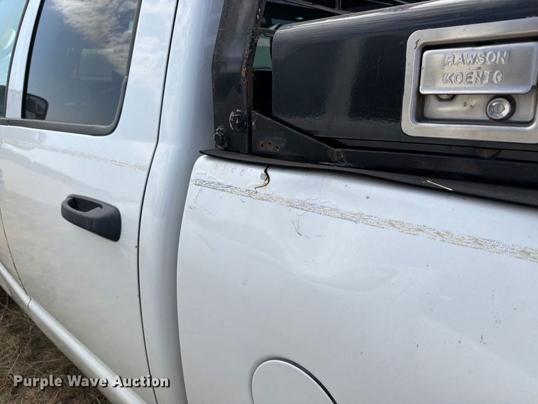 image for item DV8612 2003 Dodge Ram 2500 Crew Cab pickup truck