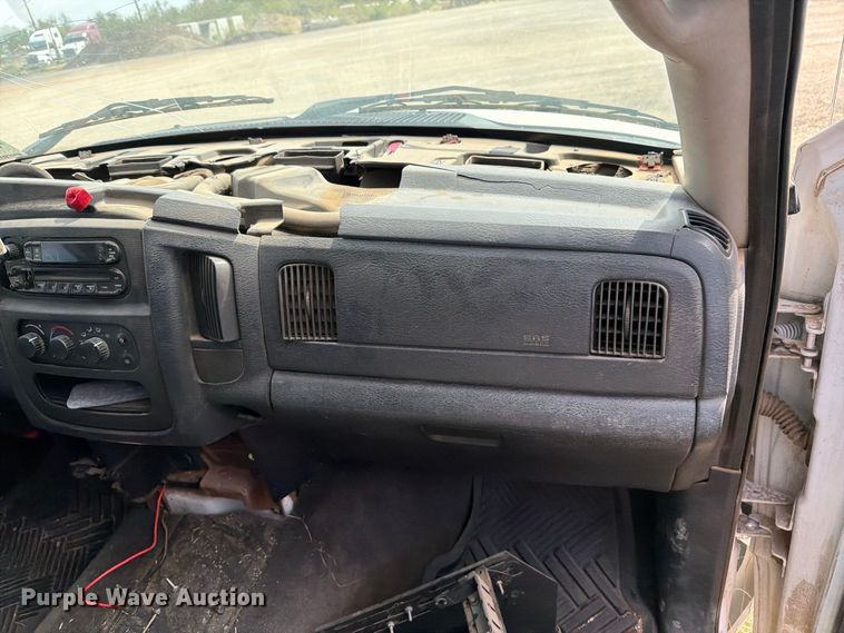 image for item DV8612 2003 Dodge Ram 2500 Crew Cab pickup truck