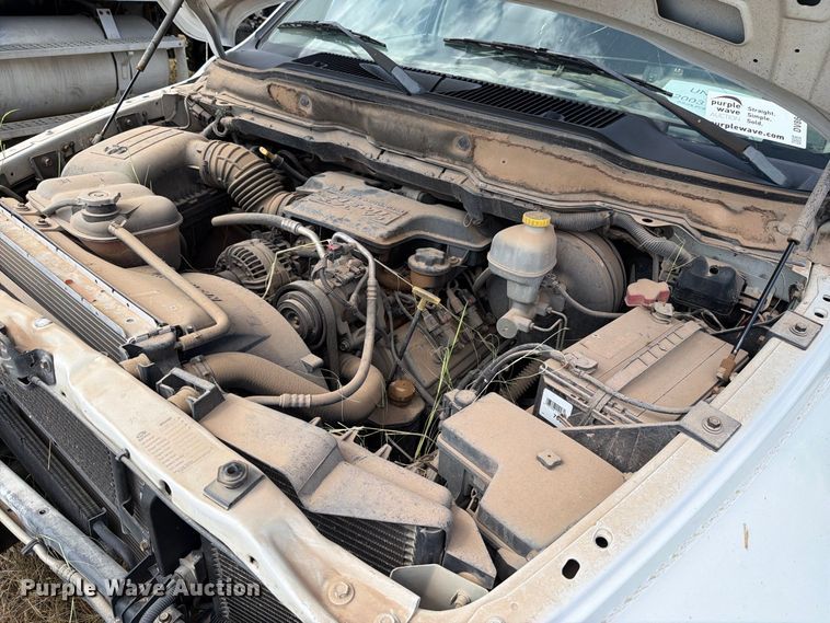 image for item DV8612 2003 Dodge Ram 2500 Crew Cab pickup truck