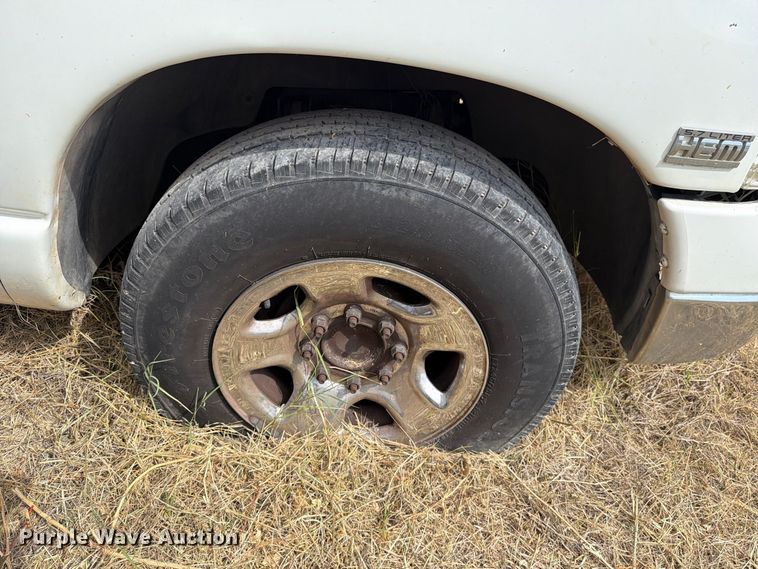 image for item DV8612 2003 Dodge Ram 2500 Crew Cab pickup truck