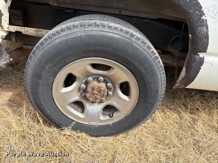 image for item DV8612 2003 Dodge Ram 2500 Crew Cab pickup truck