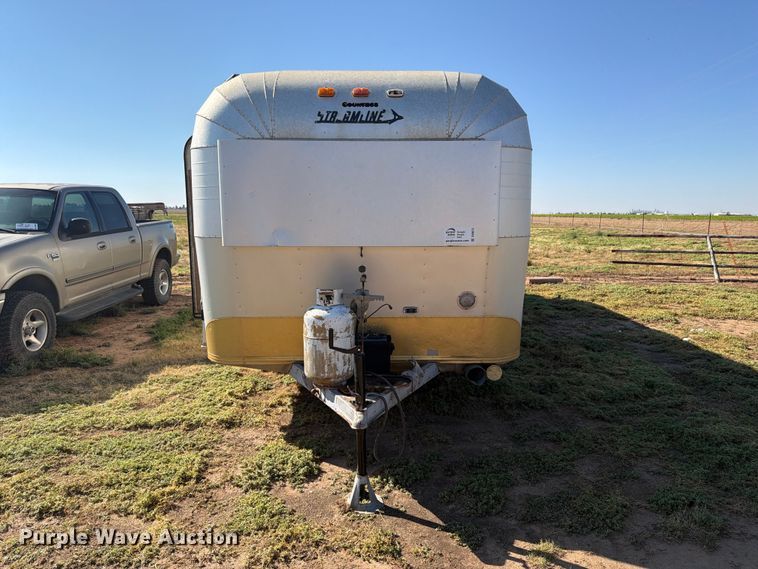 image for item DV8673 1970 Streamline Regency camper