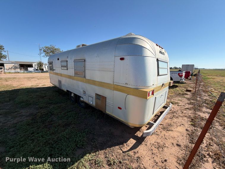 image for item DV8673 1970 Streamline Regency camper