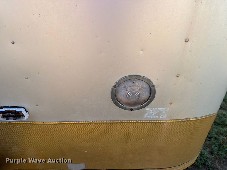 image for item DV8673 1970 Streamline Regency camper