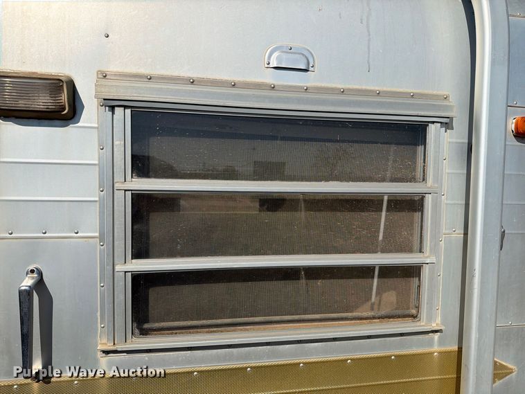 image for item DV8673 1970 Streamline Regency camper