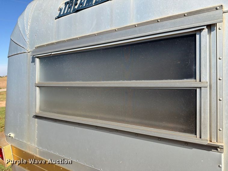 image for item DV8673 1970 Streamline Regency camper