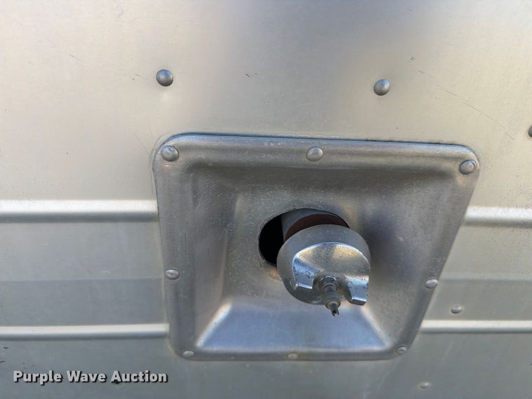 image for item DV8673 1970 Streamline Regency camper