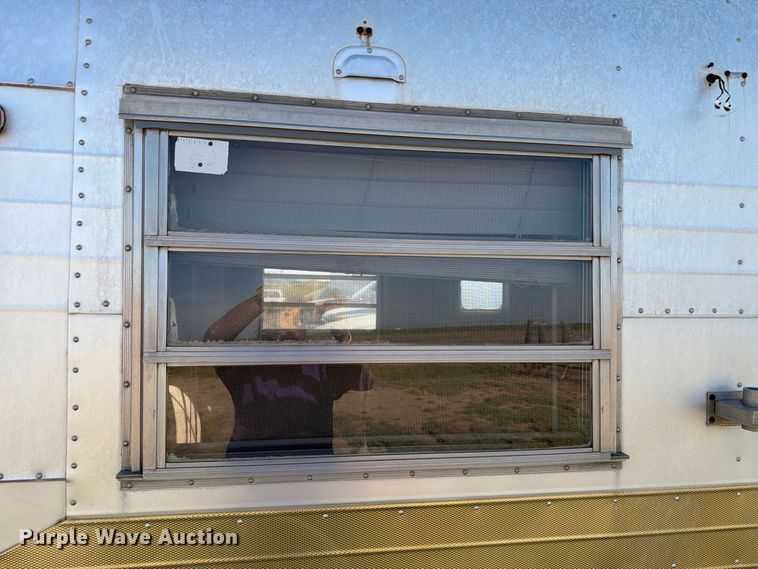 image for item DV8673 1970 Streamline Regency camper