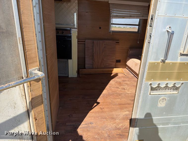 image for item DV8673 1970 Streamline Regency camper