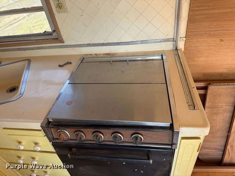 image for item DV8673 1970 Streamline Regency camper