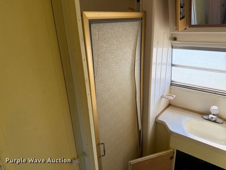 image for item DV8673 1970 Streamline Regency camper