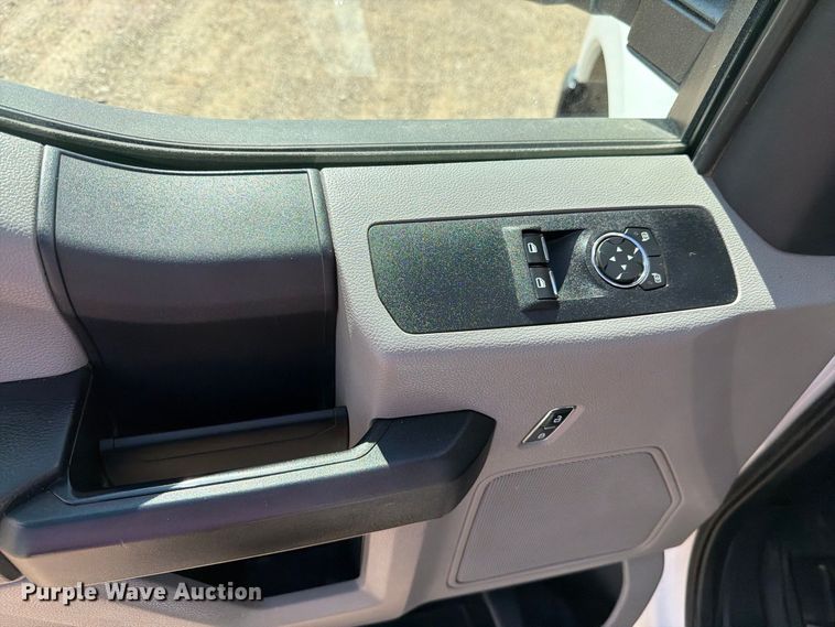 image for item DV8737 2021 Ford F-250 pickup truck