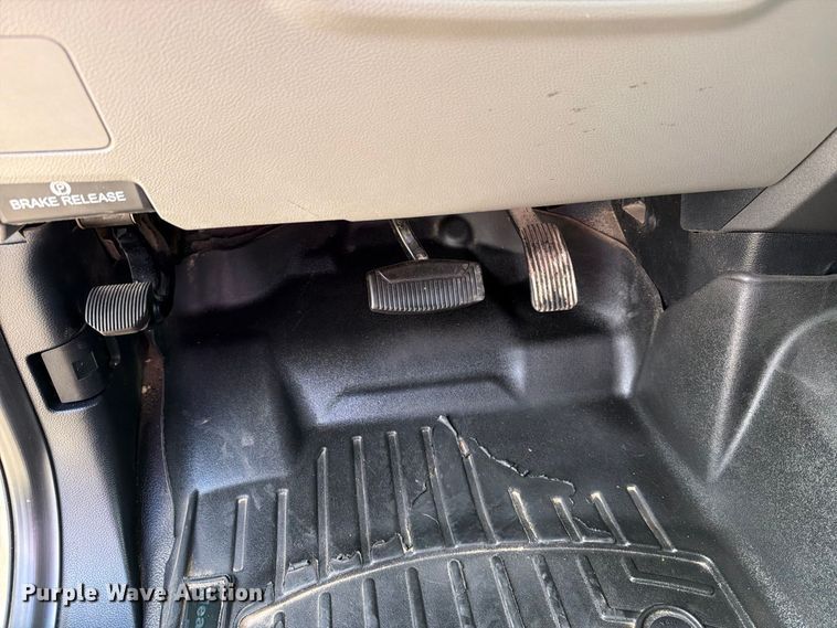 image for item DV8737 2021 Ford F-250 pickup truck