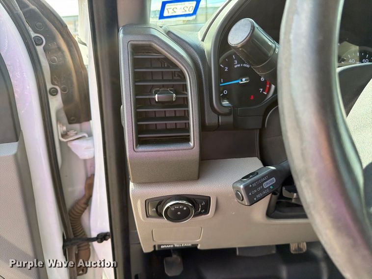 image for item DV8737 2021 Ford F-250 pickup truck