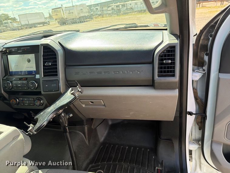 image for item DV8737 2021 Ford F-250 pickup truck