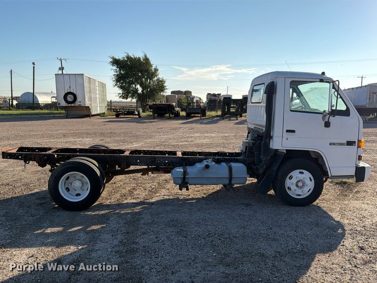 image for item DV8743 1994 Chevrolet Tiltmaster W4 truck cab and chassis