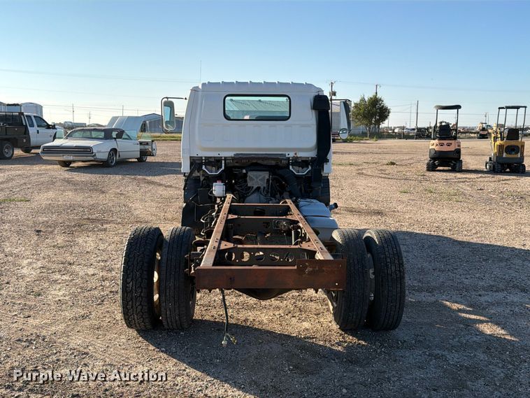 image for item DV8743 1994 Chevrolet Tiltmaster W4 truck cab and chassis