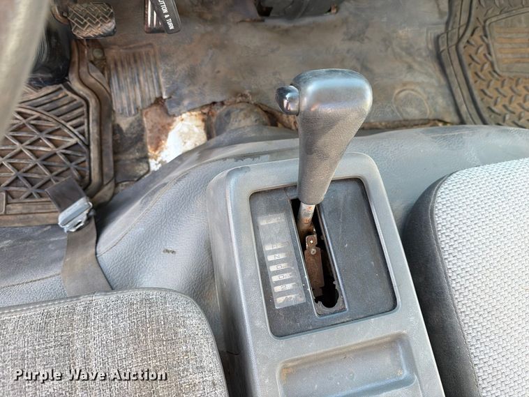 image for item DV8743 1994 Chevrolet Tiltmaster W4 truck cab and chassis