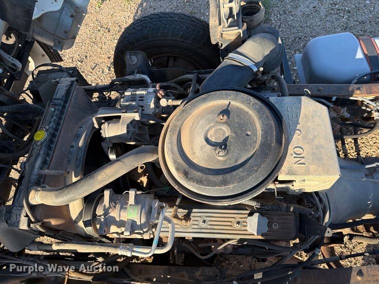 image for item DV8743 1994 Chevrolet Tiltmaster W4 truck cab and chassis