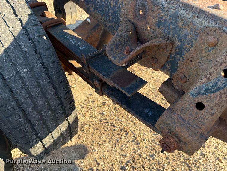 image for item DV8743 1994 Chevrolet Tiltmaster W4 truck cab and chassis