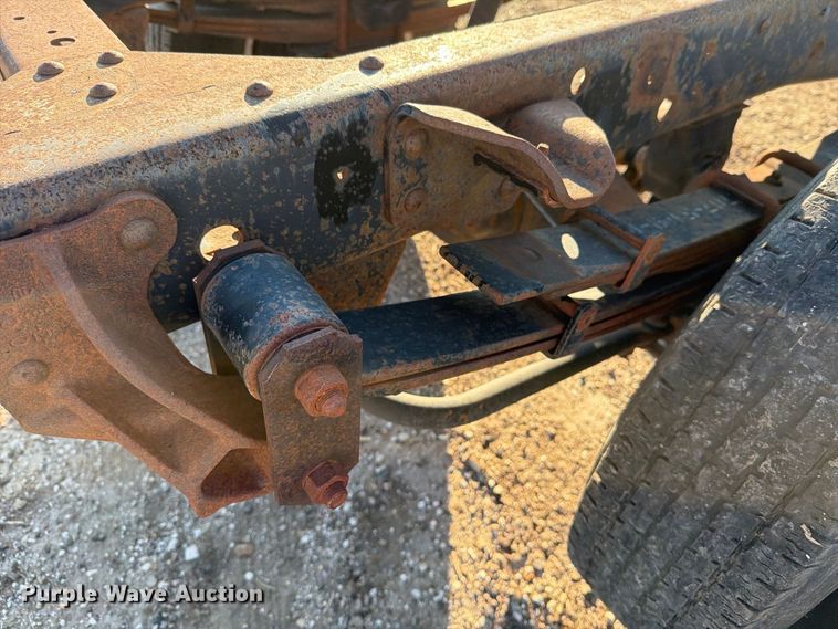 image for item DV8743 1994 Chevrolet Tiltmaster W4 truck cab and chassis