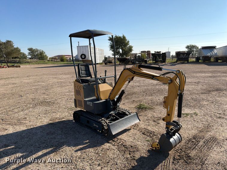image for item DV8745 AGT industrial H12 mini excavator