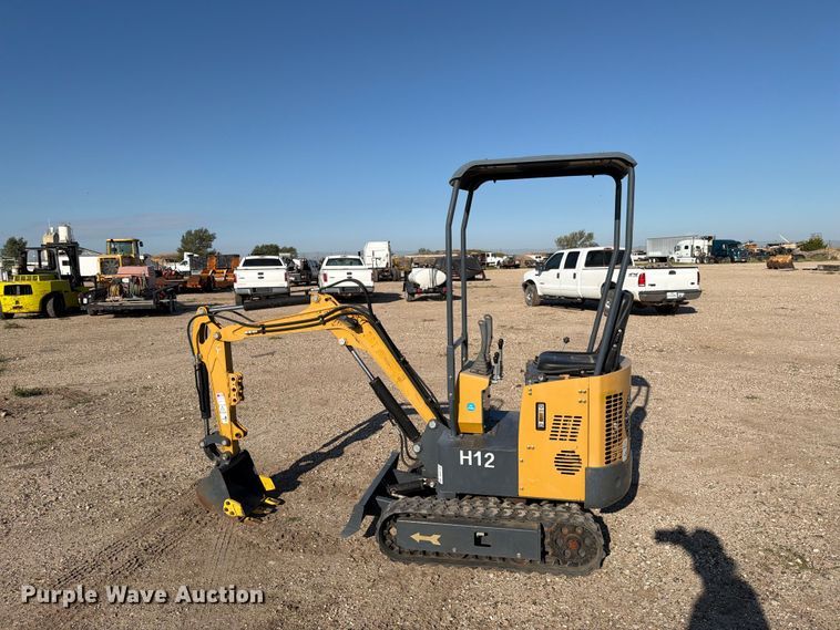 image for item DV8745 AGT industrial H12 mini excavator
