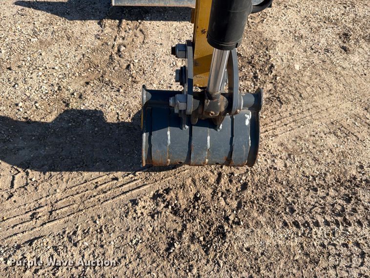 image for item DV8745 AGT industrial H12 mini excavator