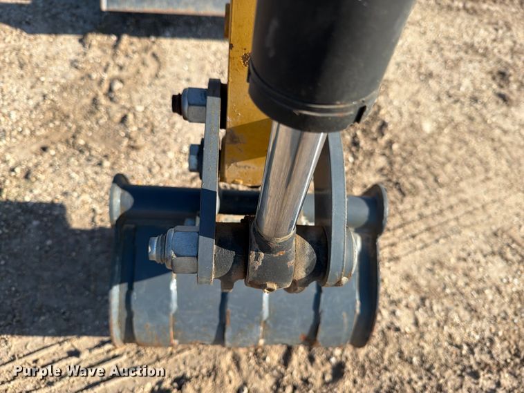 image for item DV8745 AGT industrial H12 mini excavator
