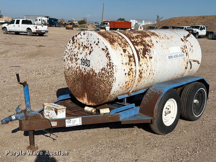 image for item DV8746 fuel trailer