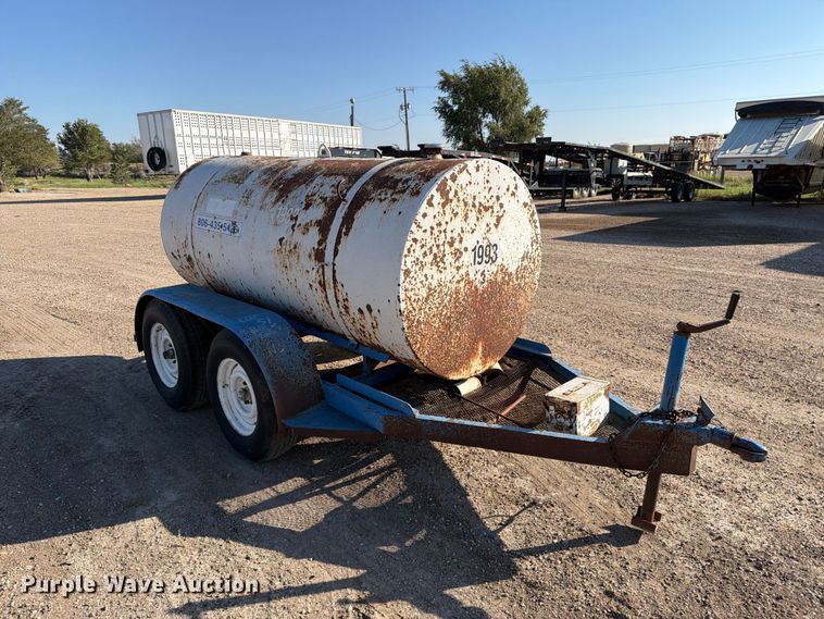 image for item DV8746 fuel trailer