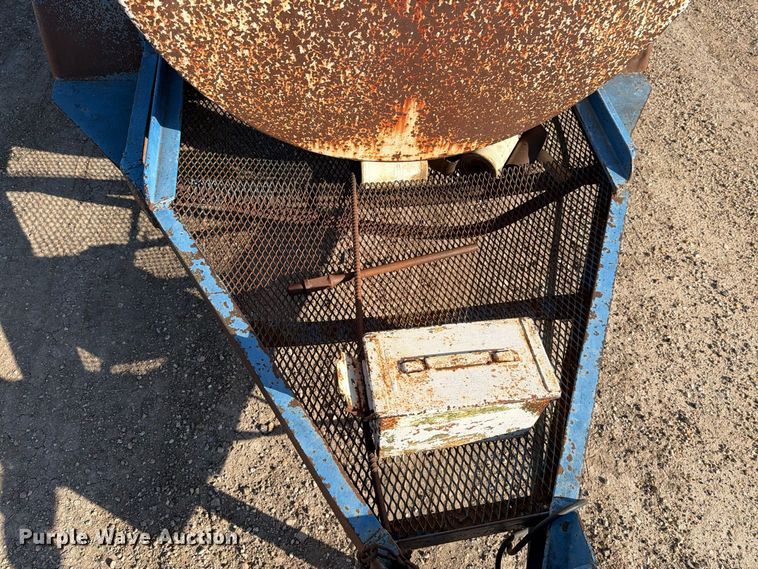 image for item DV8746 fuel trailer