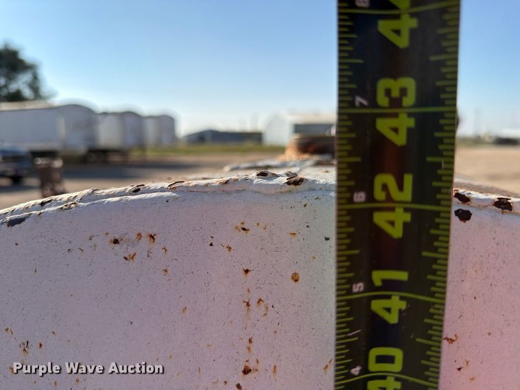 image for item DV8746 fuel trailer