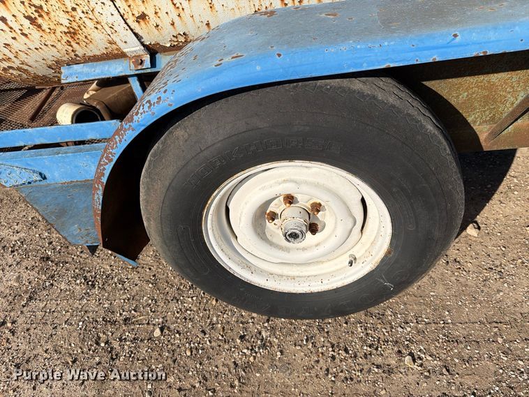 image for item DV8746 fuel trailer