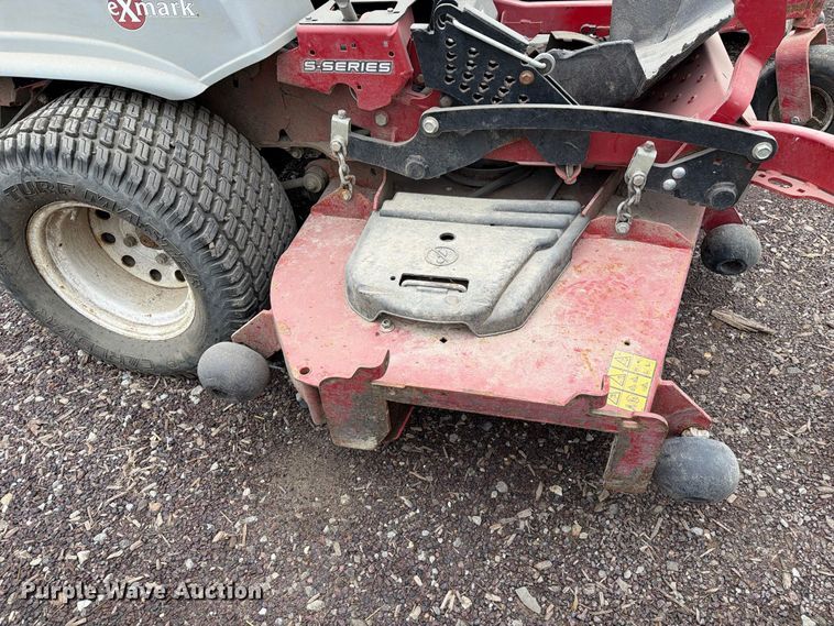 image for item DZ4960 (4) eXmark Lazer Z S-Series ZTR lawn mowers