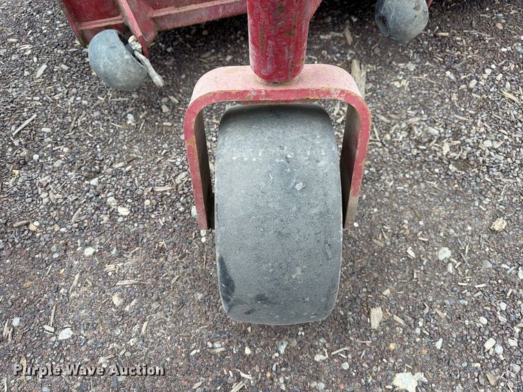 image for item DZ4960 (4) eXmark Lazer Z S-Series ZTR lawn mowers
