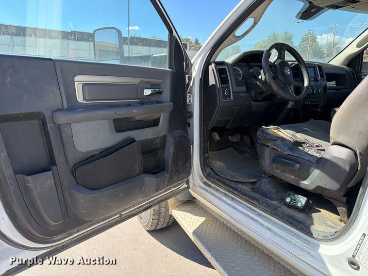 image for item ED0070 2017 RAM 5500 truck cab and chassis