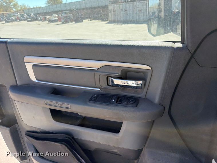 image for item ED0070 2017 RAM 5500 truck cab and chassis