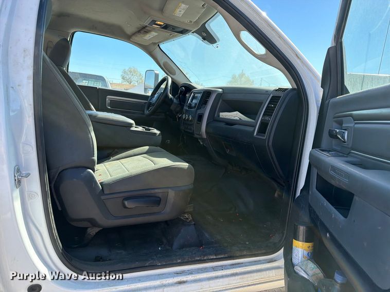 image for item ED0070 2017 RAM 5500 truck cab and chassis