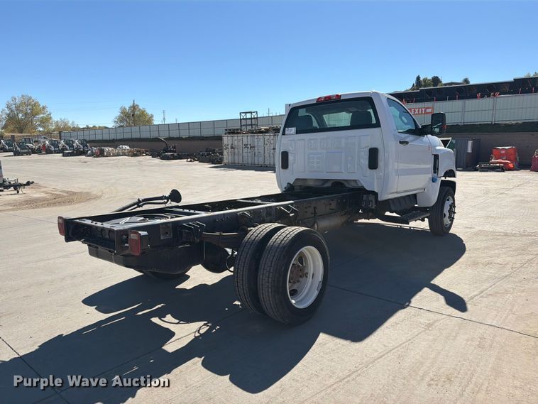 image for item ED0071 2019 Chevrolet Silverado 5500 truck cab and chassis
