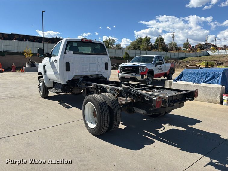 image for item ED0071 2019 Chevrolet Silverado 5500 truck cab and chassis