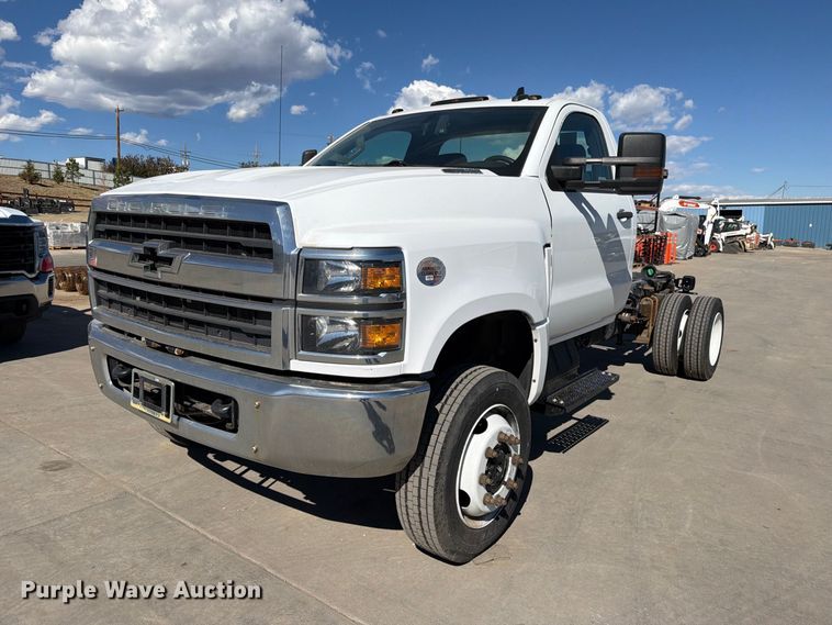 image for item ED0071 2019 Chevrolet Silverado 5500 truck cab and chassis