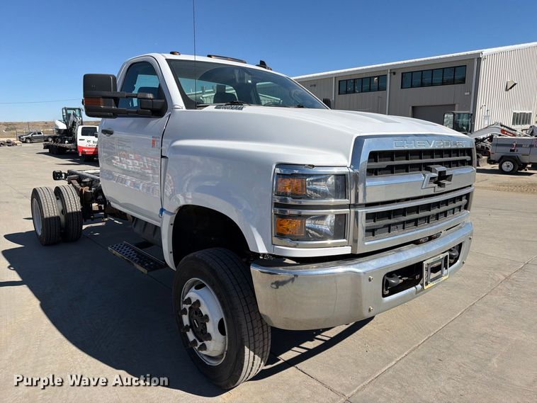 image for item ED0071 2019 Chevrolet Silverado 5500 truck cab and chassis