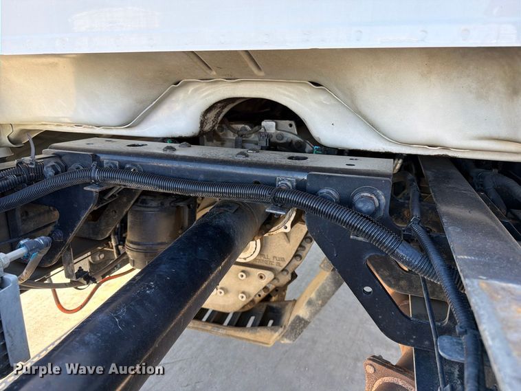 image for item ED0071 2019 Chevrolet Silverado 5500 truck cab and chassis