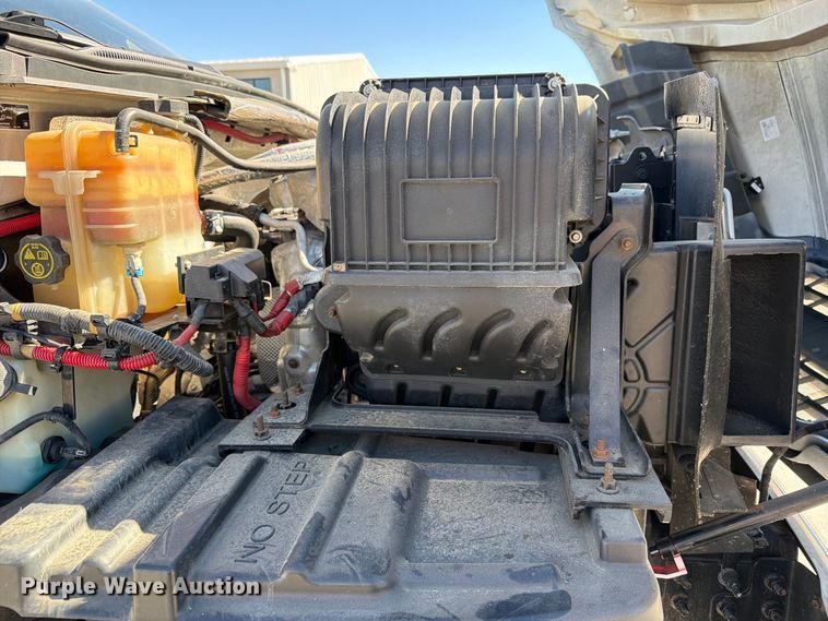 image for item ED0071 2019 Chevrolet Silverado 5500 truck cab and chassis