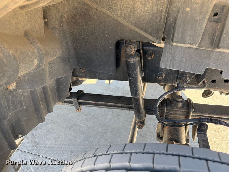 image for item ED0071 2019 Chevrolet Silverado 5500 truck cab and chassis
