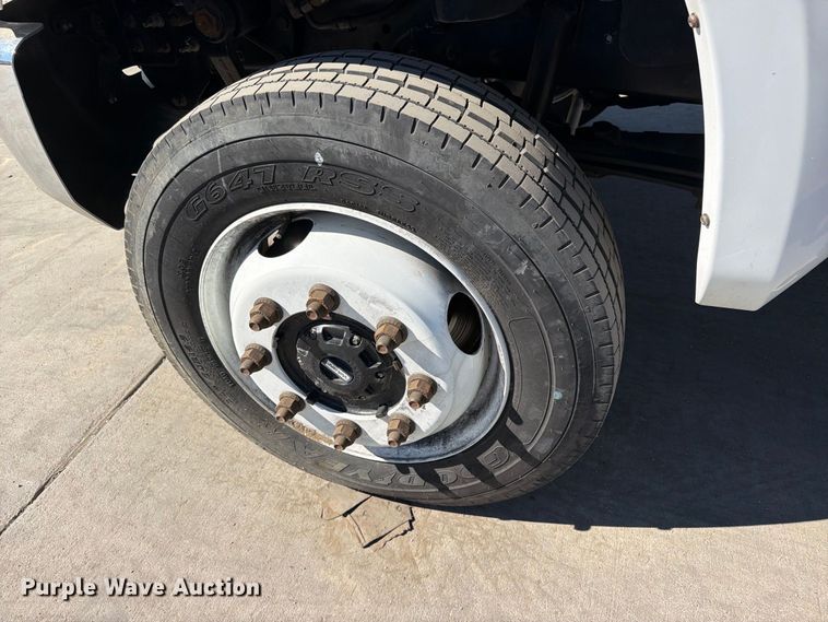 image for item ED0071 2019 Chevrolet Silverado 5500 truck cab and chassis