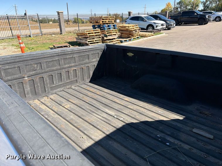image for item ED0072 2014 Chevrolet Silverado 1500 Crew Cab pickup truck