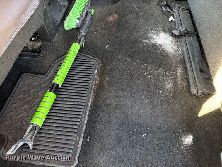 image for item ED0072 2014 Chevrolet Silverado 1500 Crew Cab pickup truck